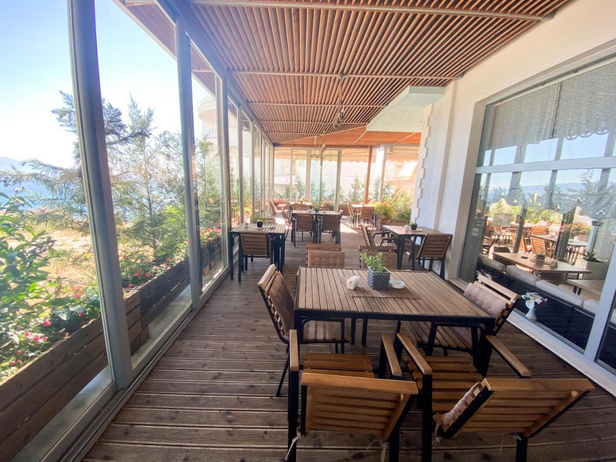 Hotel Abedini Sarandë Buitenkant foto