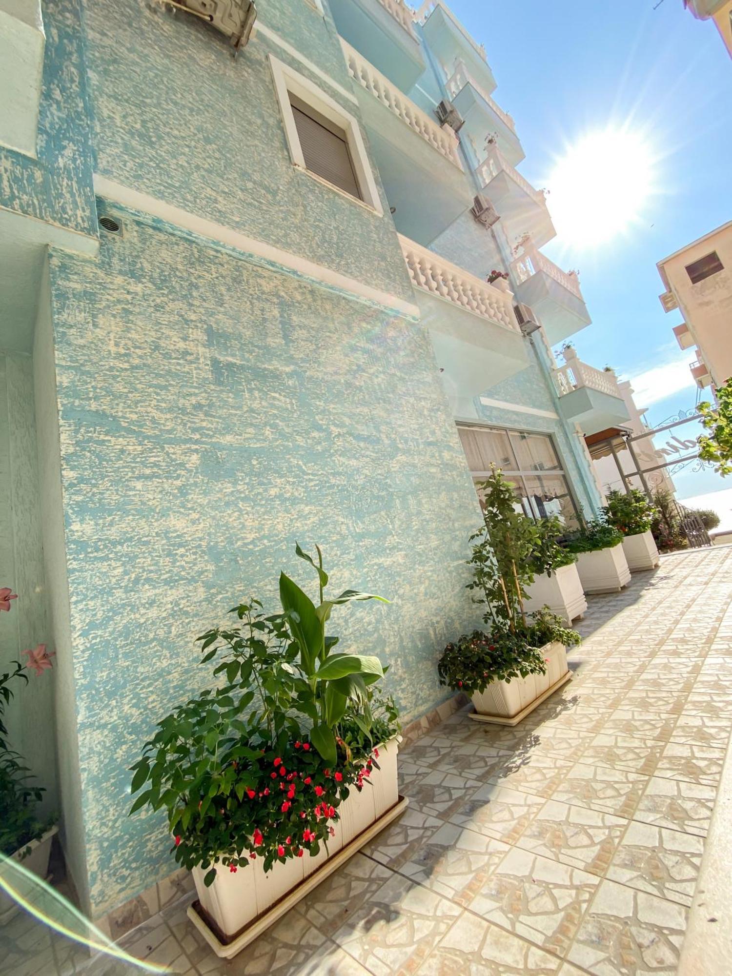 Hotel Abedini Sarandë Buitenkant foto