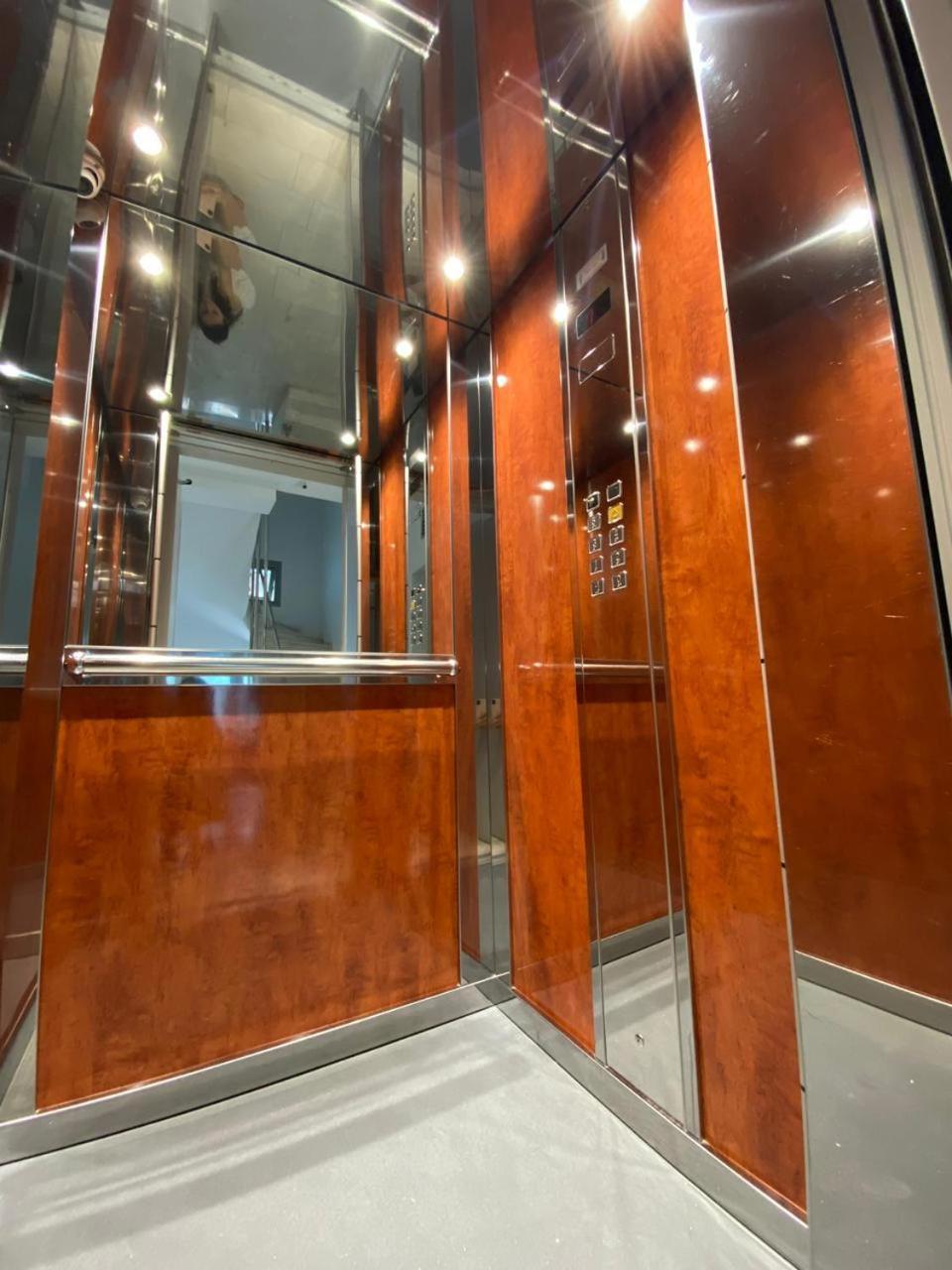 Hotel Abedini Sarandë Buitenkant foto