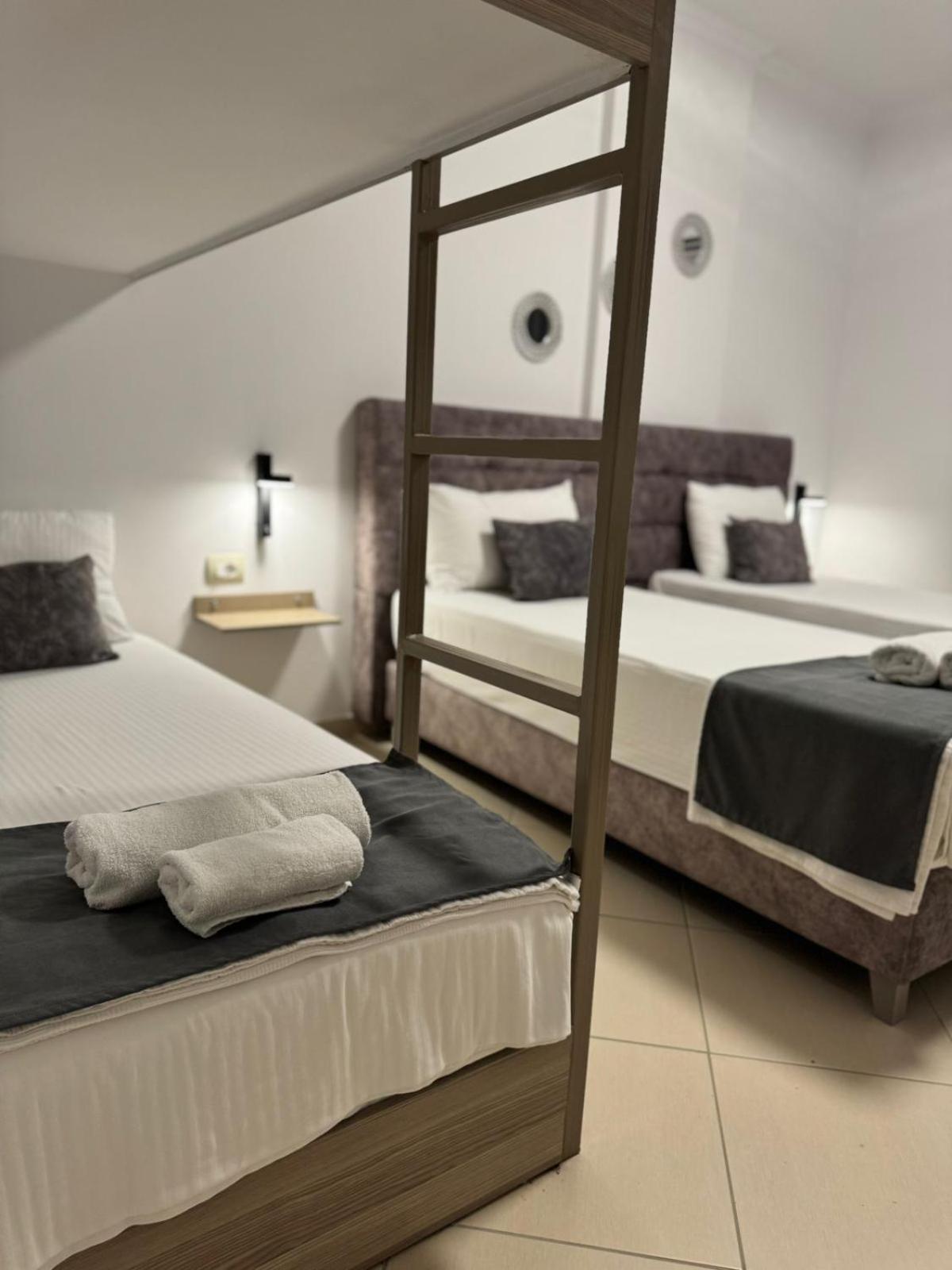 Hotel Abedini Sarandë Buitenkant foto