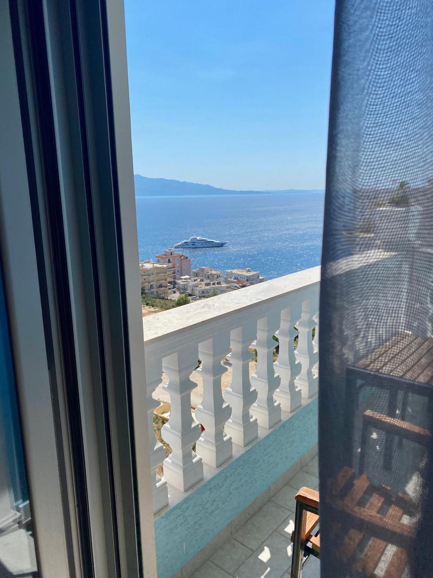 Hotel Abedini Sarandë Buitenkant foto